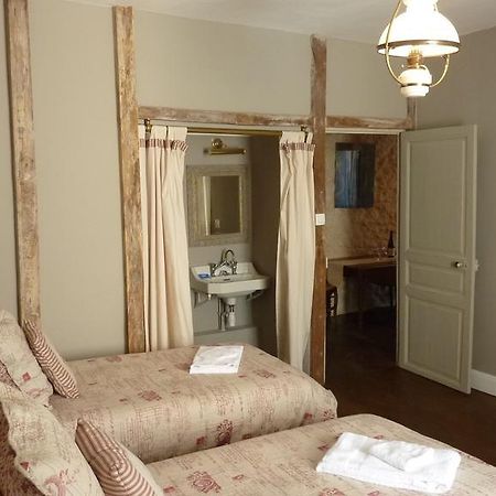 Le Logis Alexandra Bnb La Trimouille Luaran gambar