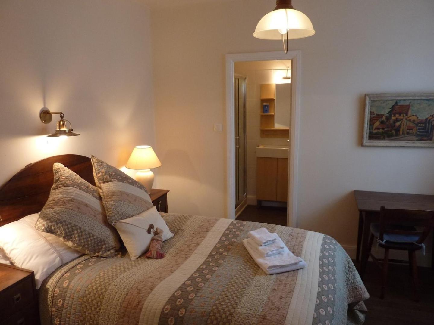 Le Logis Alexandra Bnb La Trimouille Bilik gambar