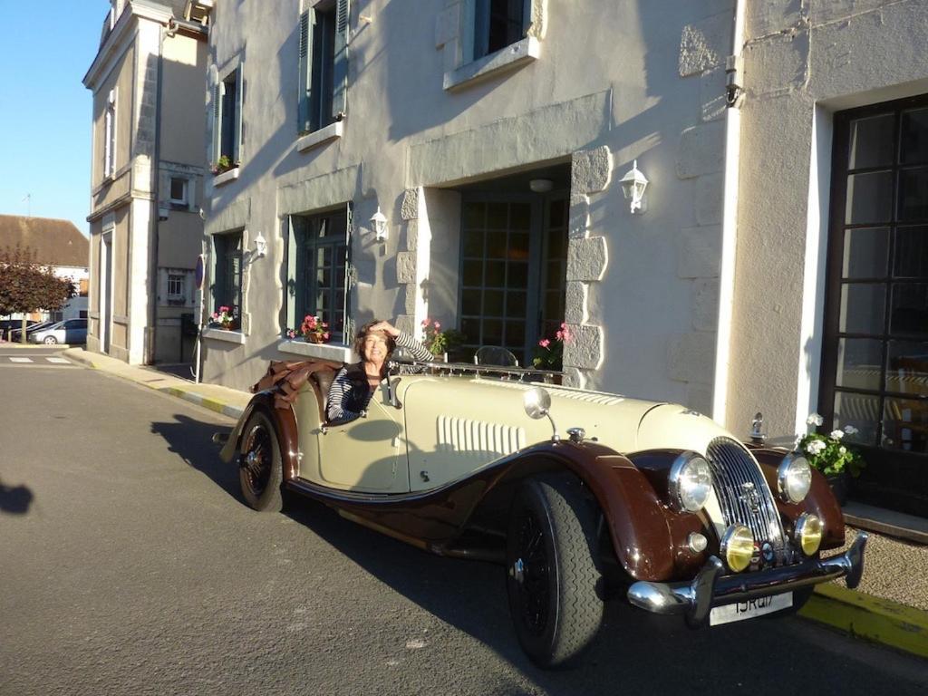 Le Logis Alexandra Bnb La Trimouille Luaran gambar