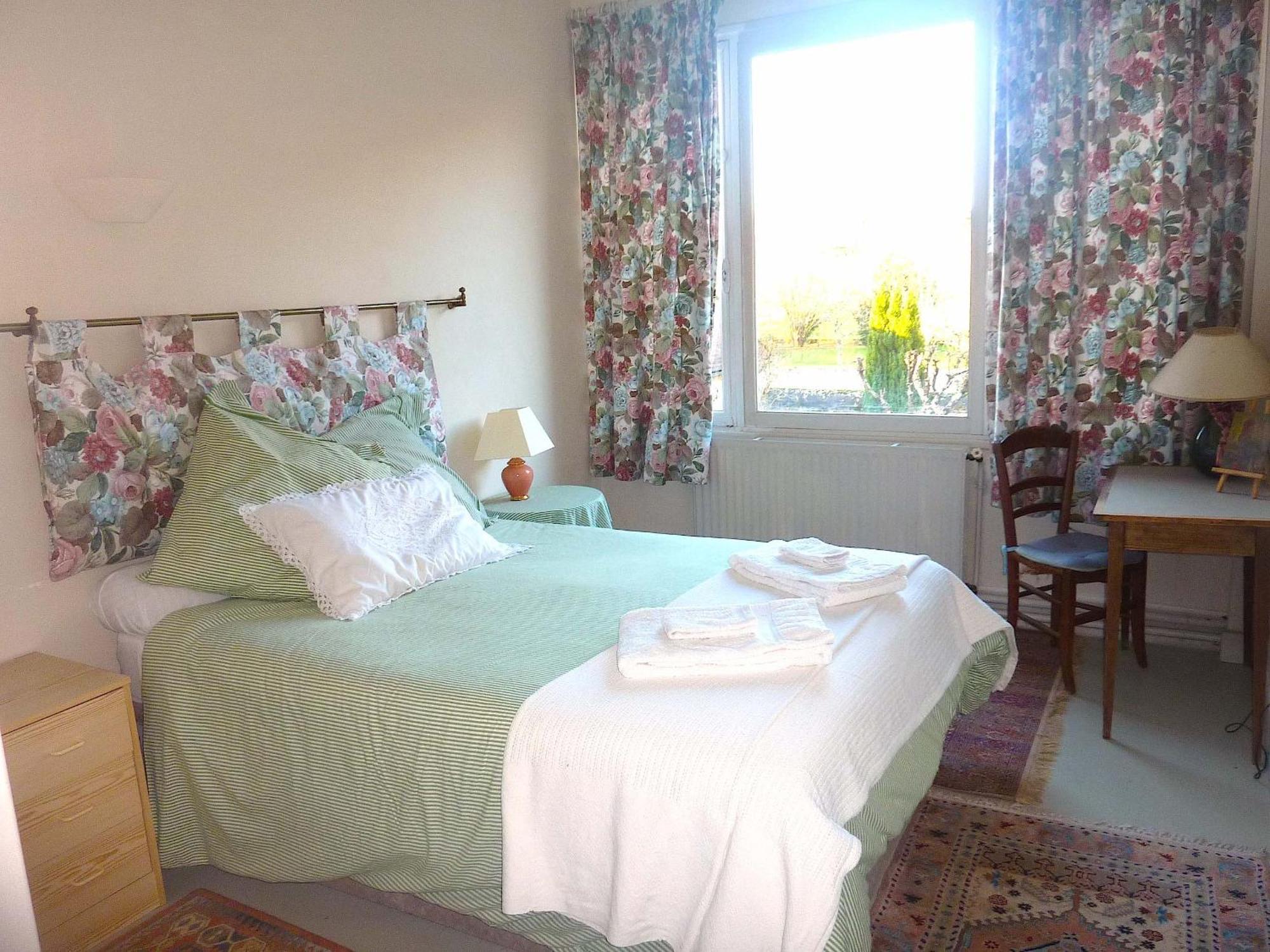 Le Logis Alexandra Bnb La Trimouille Luaran gambar