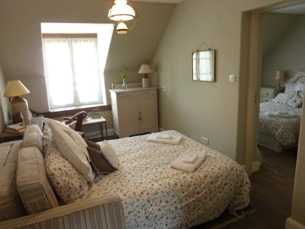Le Logis Alexandra Bnb La Trimouille Luaran gambar