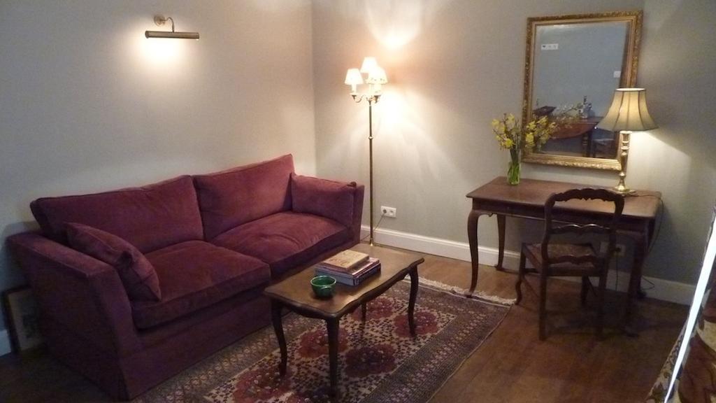 Le Logis Alexandra Bnb La Trimouille Bilik gambar