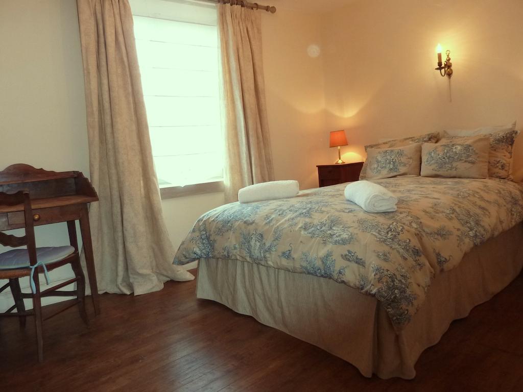 Le Logis Alexandra Bnb La Trimouille Bilik gambar