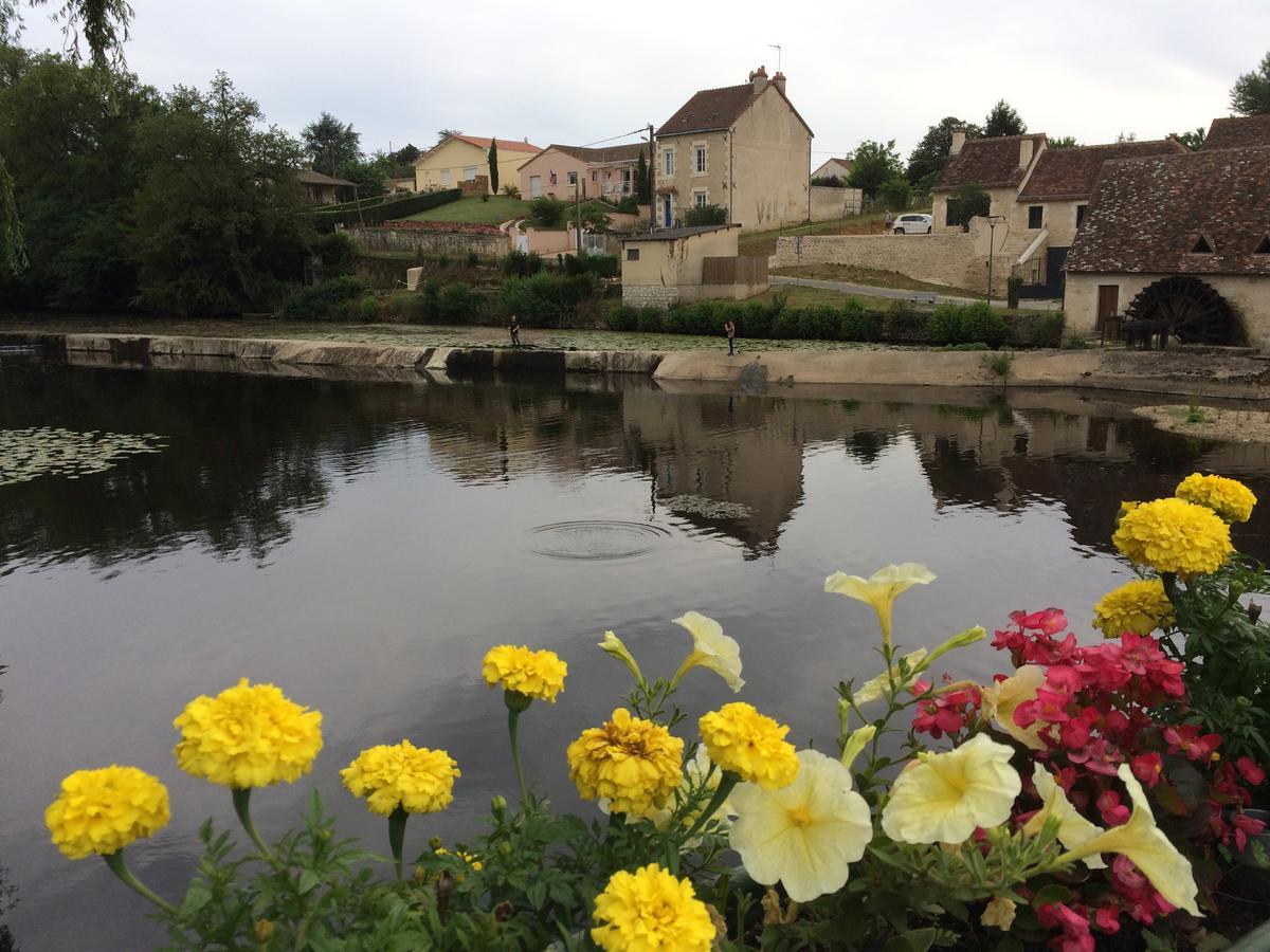 Le Logis Alexandra Bnb La Trimouille Luaran gambar