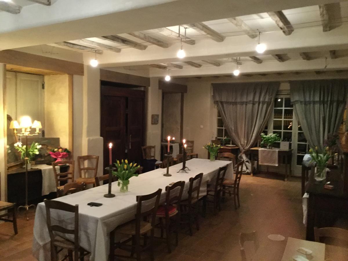 Le Logis Alexandra Bnb La Trimouille Luaran gambar